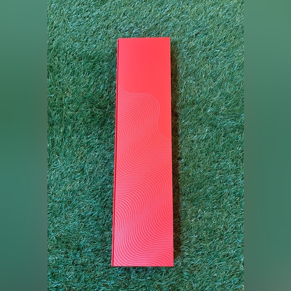 Lululemon ❤️ Collective Pinnacle Plus Red “Never Lost Keychain” - Picture 8 of 9